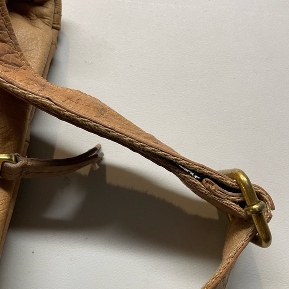 Fossil Camel Brown Leather Sling Crossbody Shoulder messenger bag - Picture 8 of 15